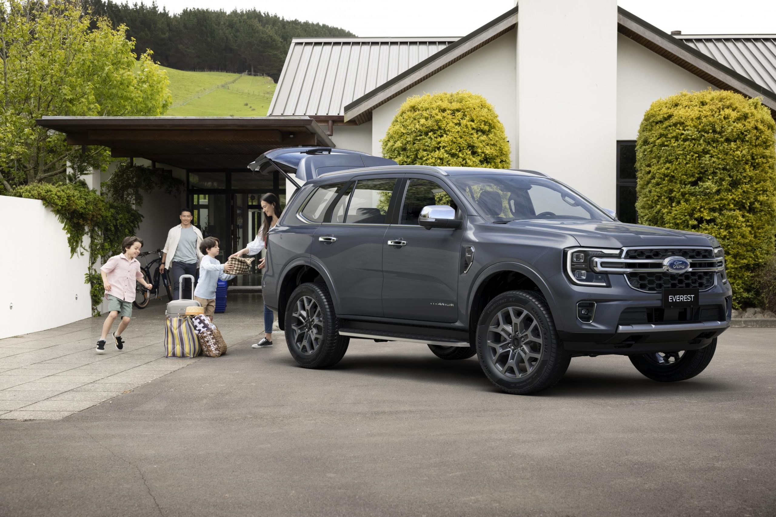 ford-everest-moi-2023-25-scaled